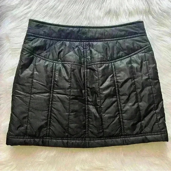 Athleta Toasty Buns Quilted Puffer Miniskirt Black Size 2 - Picture 10 of 12